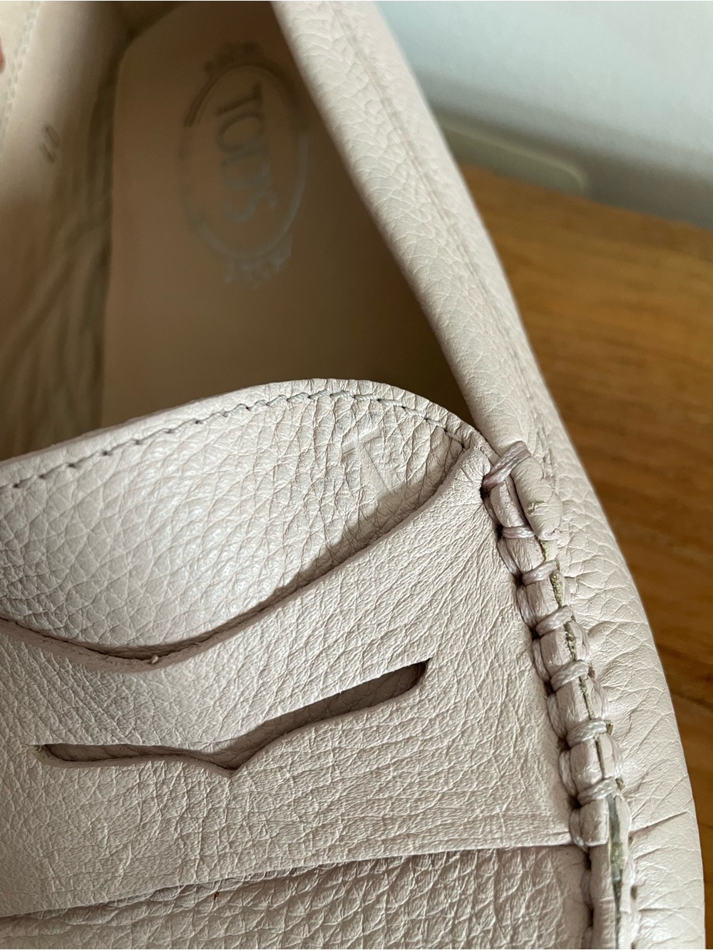 Tod's Gommini driving shoes- light Pink Leather Loafers - Picture 4 of 11